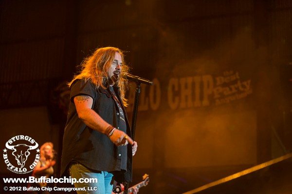 View photos from the 2012 Lynyrd Skynyrd/Sugarland/4 On the Floor Photo Gallery